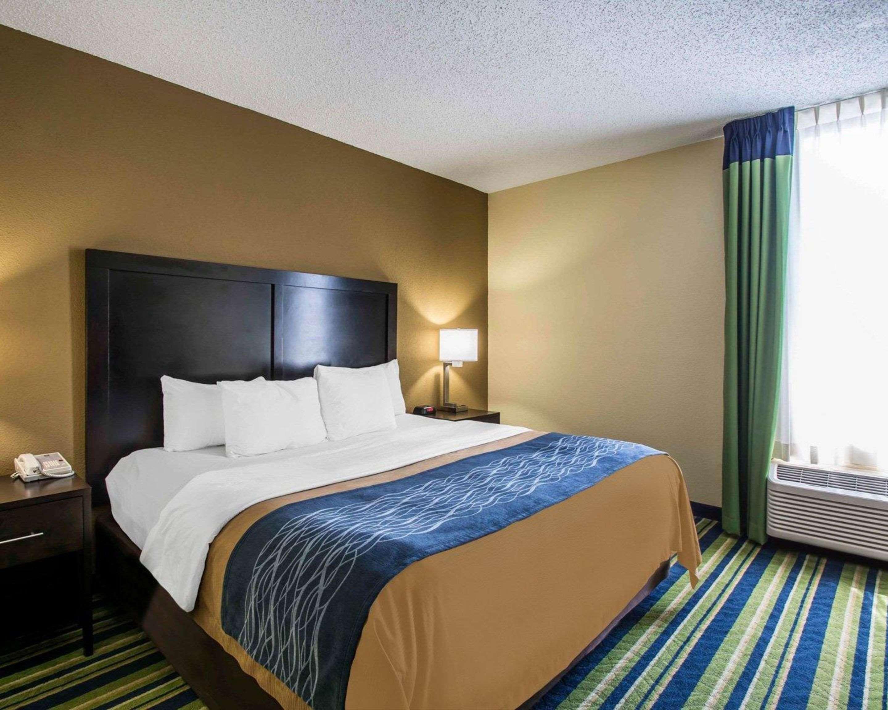 Comfort Inn & Suites Lantana - West Palm Beach South Exterior photo
